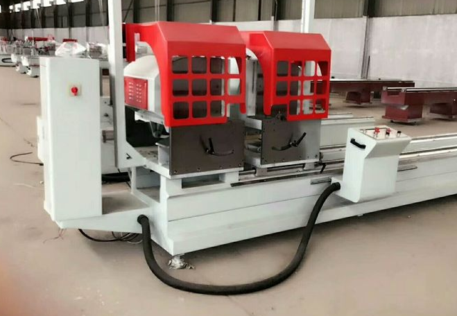 斷橋鋁門窗加工設(shè)備