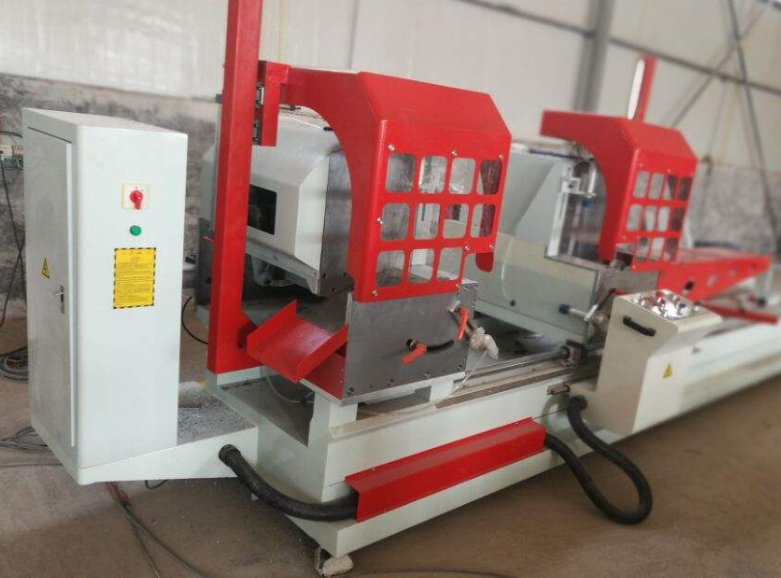 鋁合金門窗加工設(shè)備